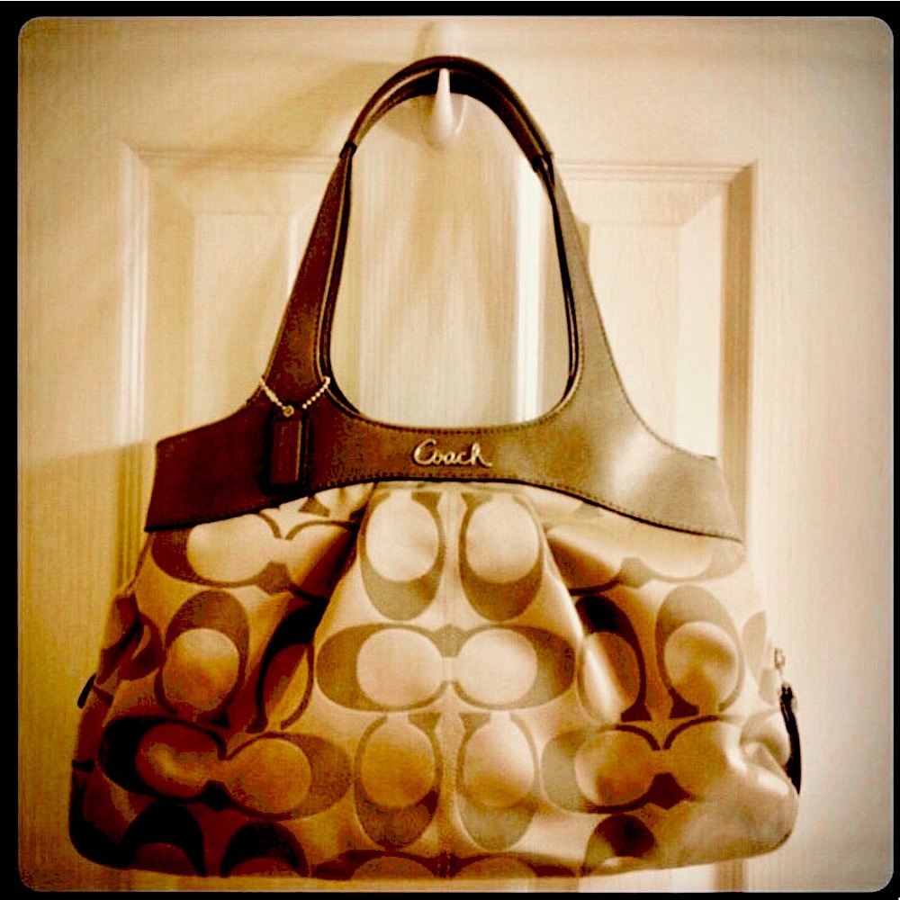 NWT Coach Hand Bag